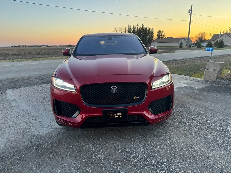 2017 Jaguar F-Pace - Image 9 of 18