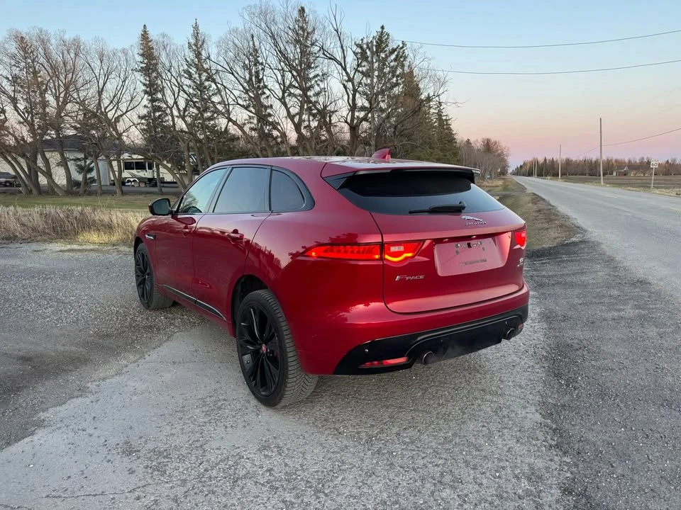2017 Jaguar F-Pace - Image 4 of 18