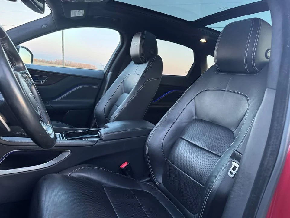 2017 Jaguar F-Pace - Image 11 of 18