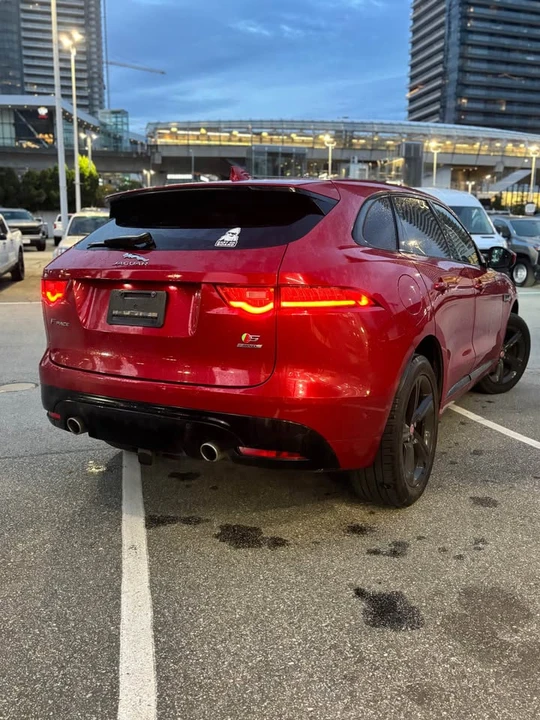 2017 Jaguar F-Pace - Image 6 of 12