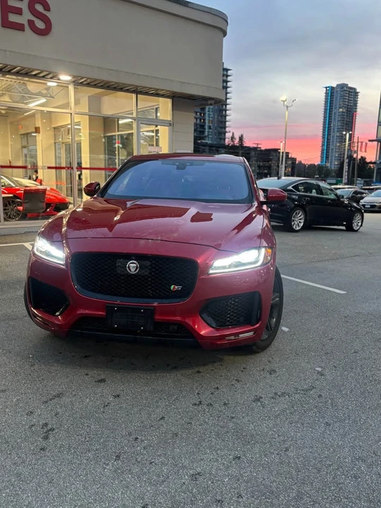 2017 Jaguar F-Pace - Image 3 of 12