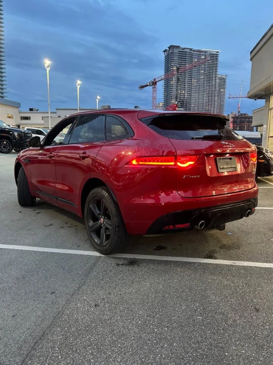 2017 Jaguar F-Pace - Image 8 of 12
