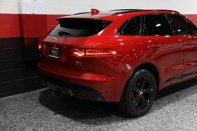2017 Jaguar F-Pace - Image 9 of 21