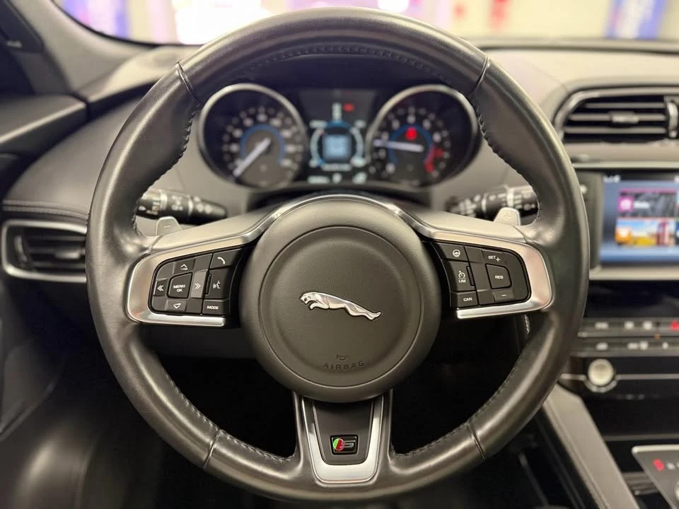 2017 Jaguar F-Pace - Image 17 of 20