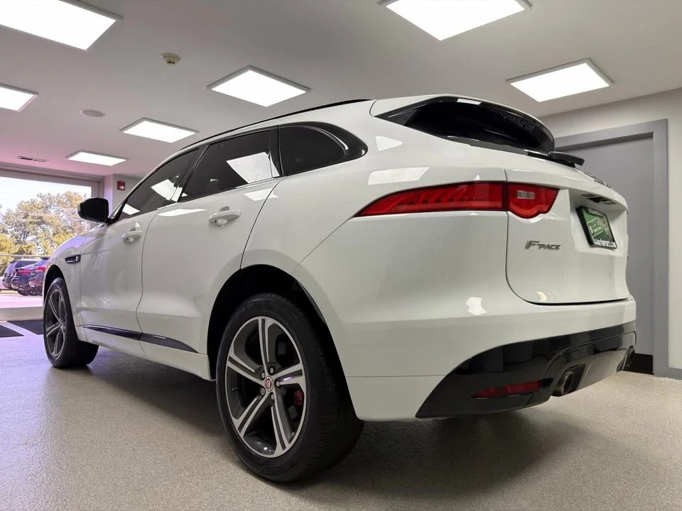2017 Jaguar F-Pace - Image 5 of 20