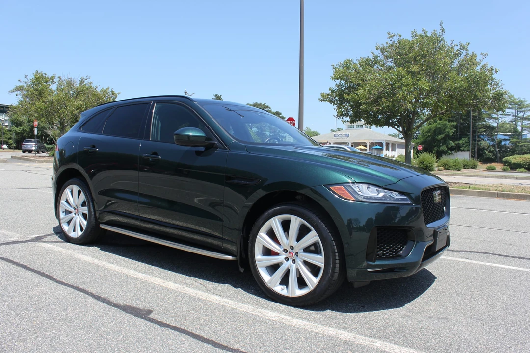 2017 Jaguar F-Pace - Image 7 of 31