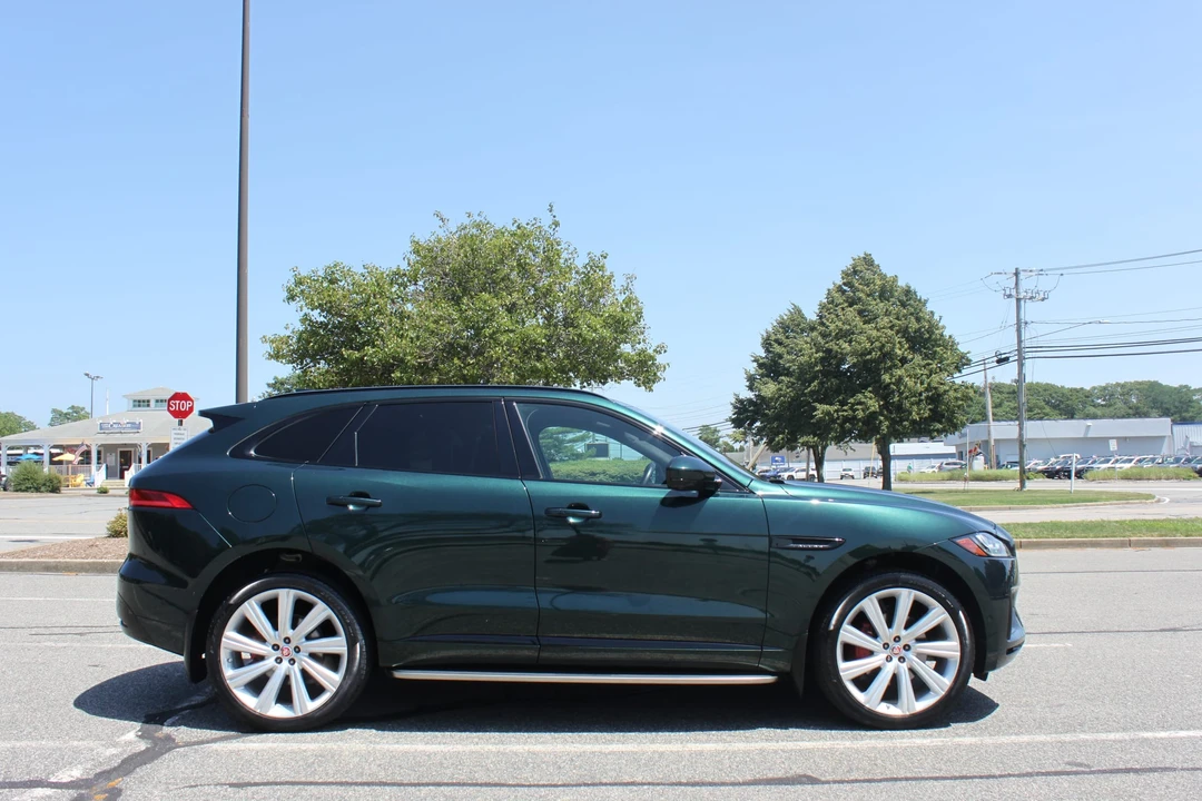 2017 Jaguar F-Pace - Image 8 of 31