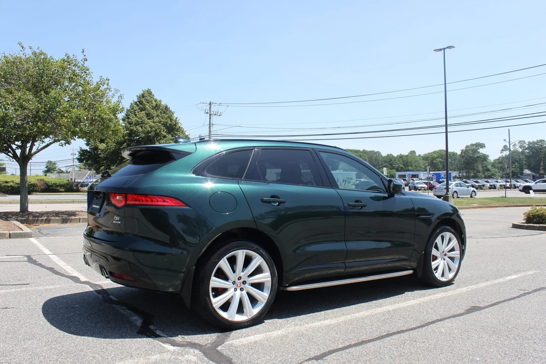 2017 Jaguar F-Pace - Image 9 of 31