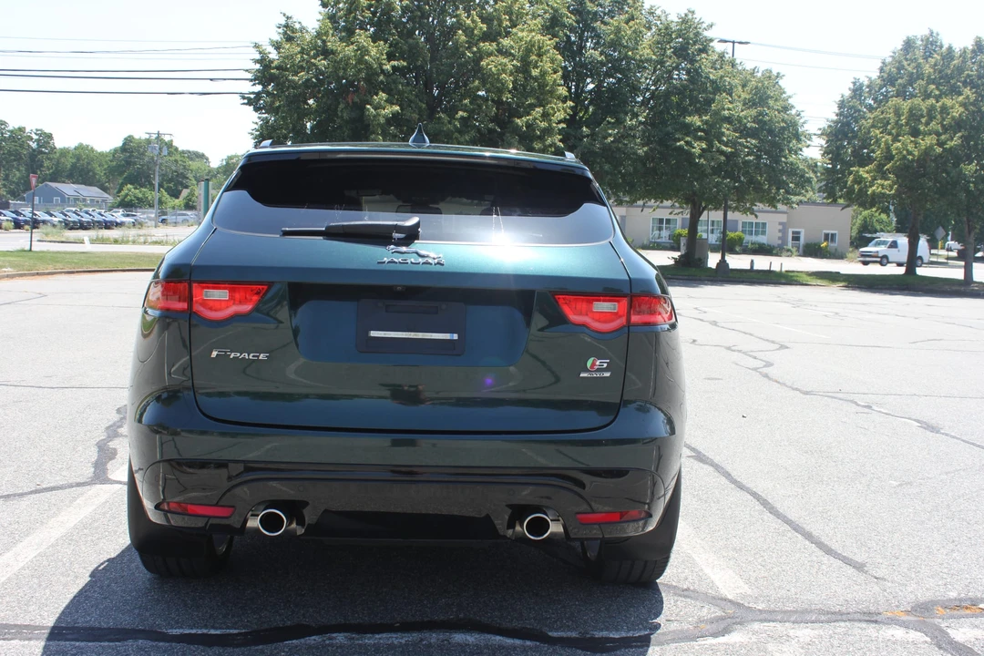 2017 Jaguar F-Pace - Image 13 of 31