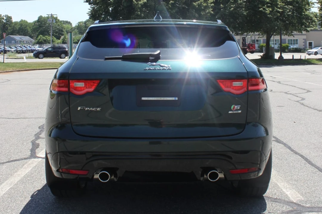 2017 Jaguar F-Pace - Image 14 of 31