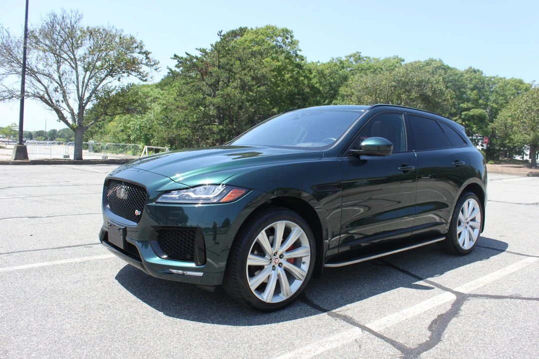 2017 Jaguar F-Pace - Image 3 of 31