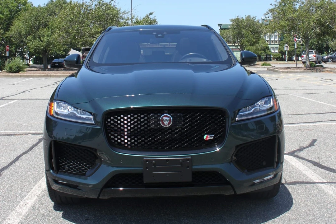 2017 Jaguar F-Pace - Image 5 of 31