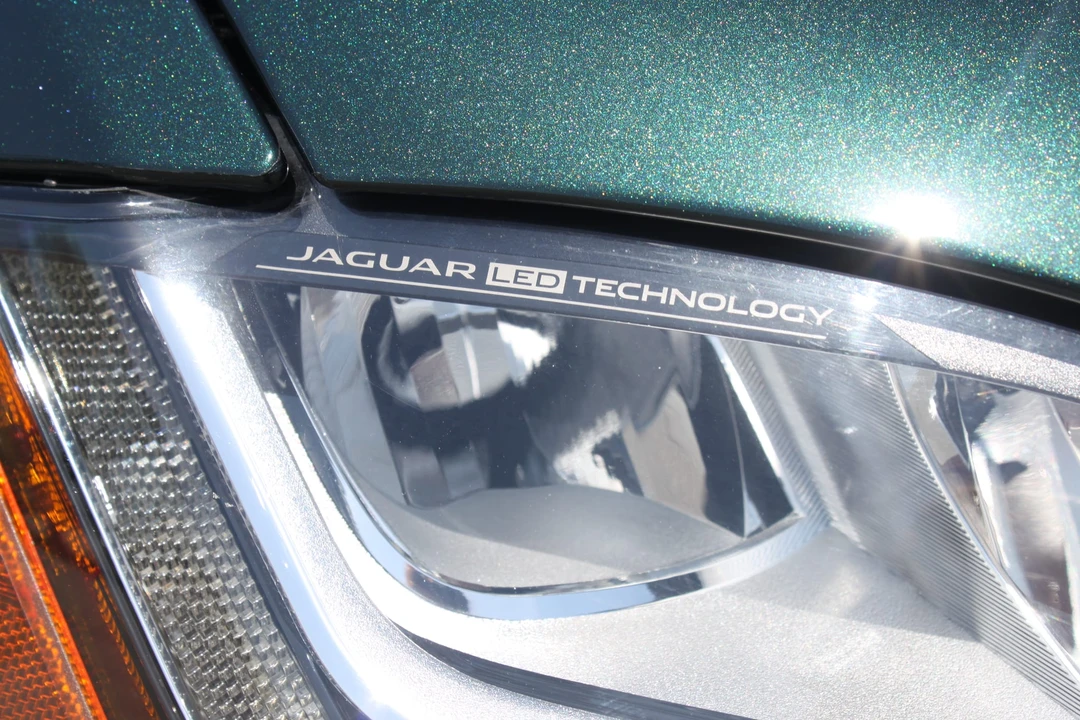 2017 Jaguar F-Pace - Image 24 of 31