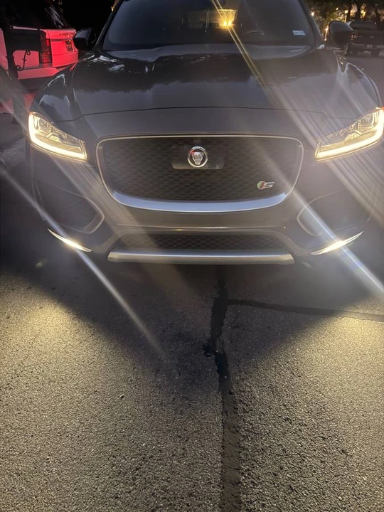 2017 Jaguar F-Pace - Image 14 of 18