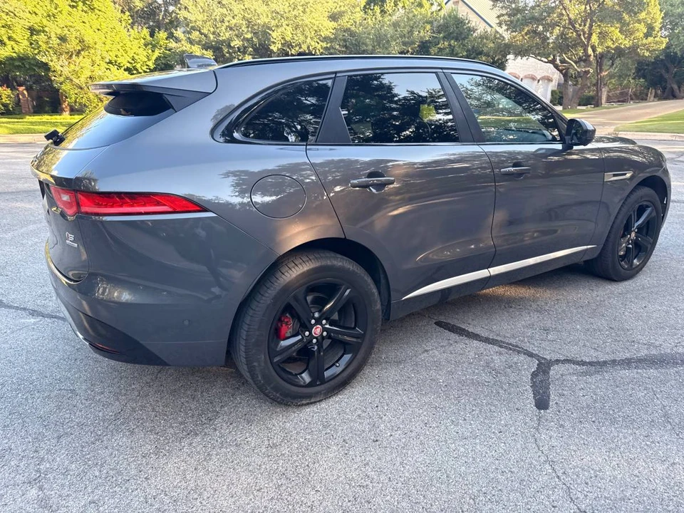 2017 Jaguar F-Pace - Image 4 of 18