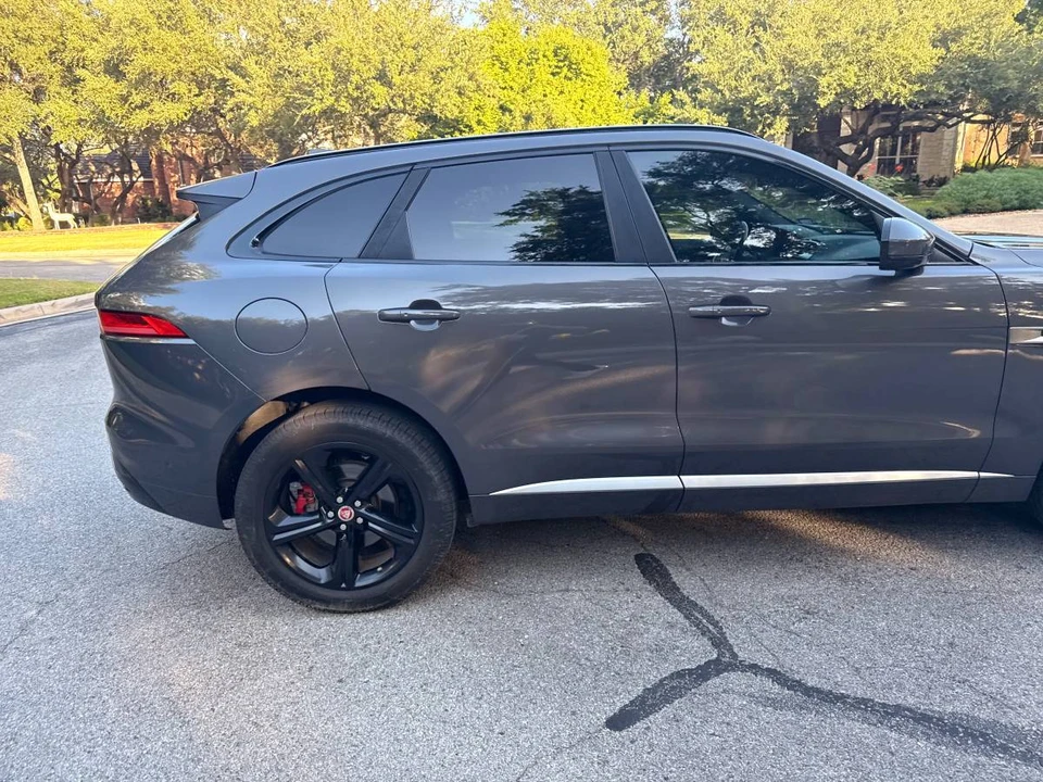 2017 Jaguar F-Pace - Image 5 of 18