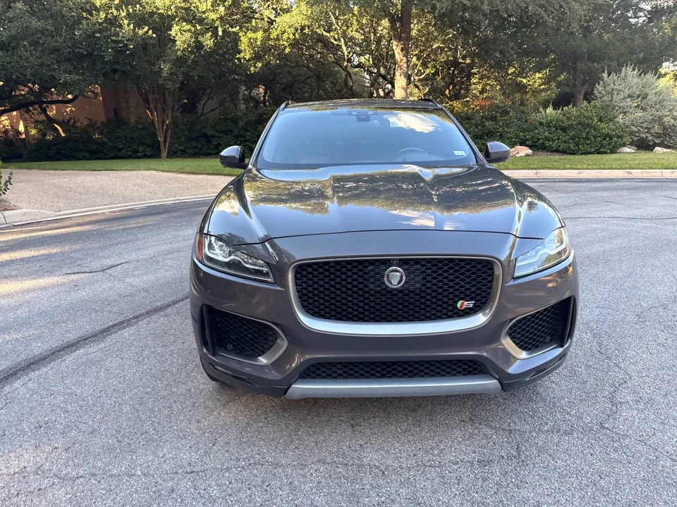 2017 Jaguar F-Pace - Image 5 of 23