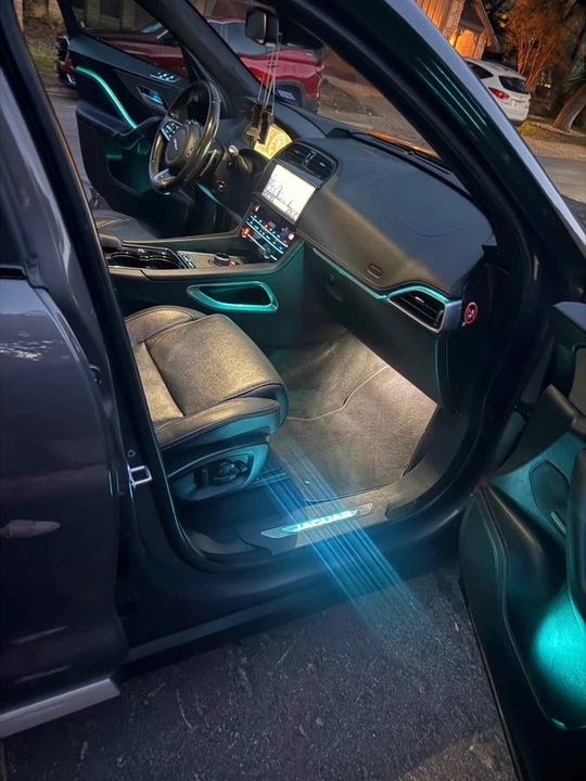 2017 Jaguar F-Pace - Image 20 of 23