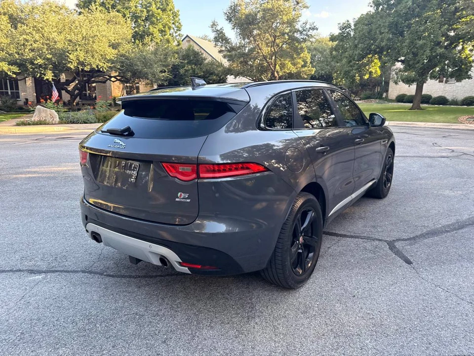 2017 Jaguar F-Pace - Image 11 of 23