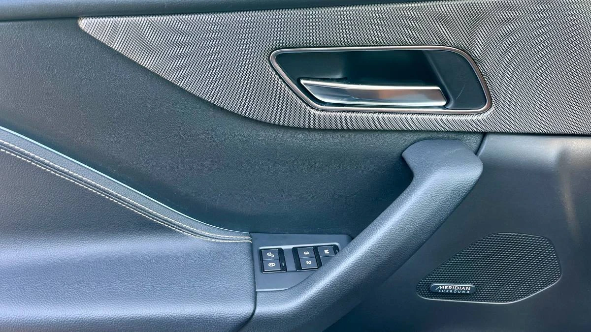 2017 Jaguar F-Pace - Image 16 of 20