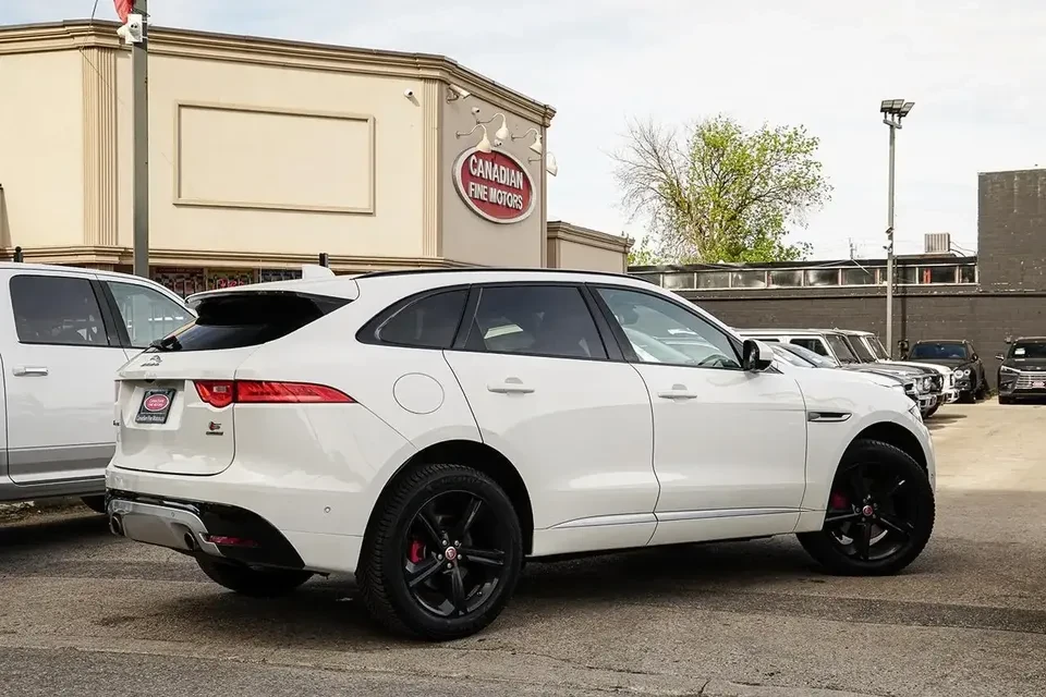2017 Jaguar F-Pace - Image 7 of 20