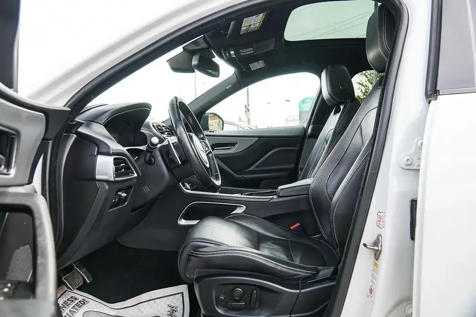 2017 Jaguar F-Pace - Image 12 of 20