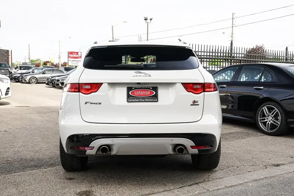 2017 Jaguar F-Pace - Image 8 of 20