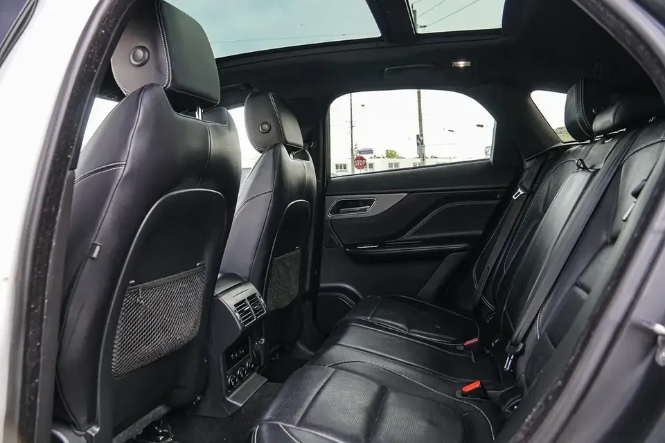 2017 Jaguar F-Pace - Image 14 of 20