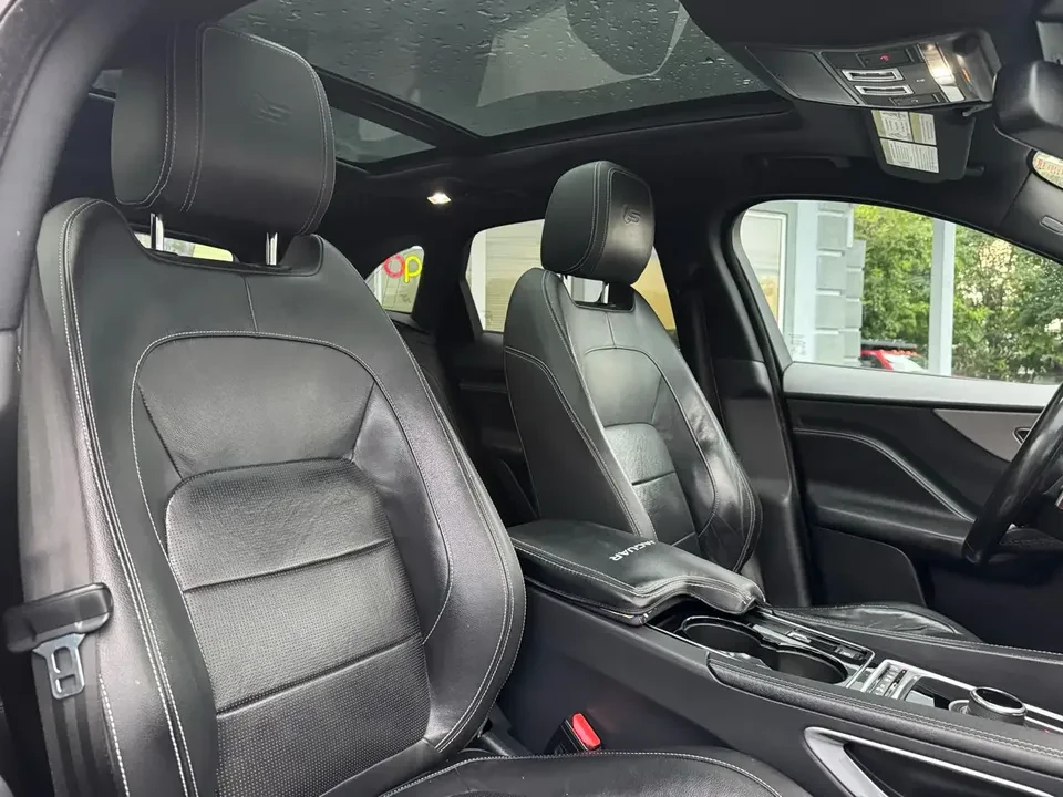 2017 Jaguar F-Pace - Image 12 of 18