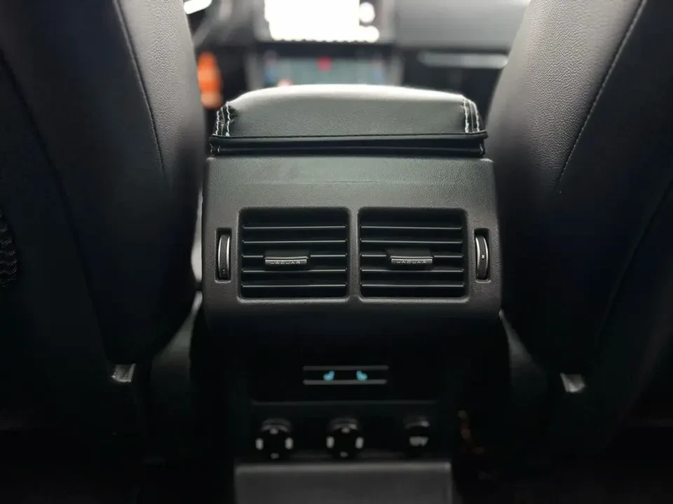2017 Jaguar F-Pace - Image 18 of 20