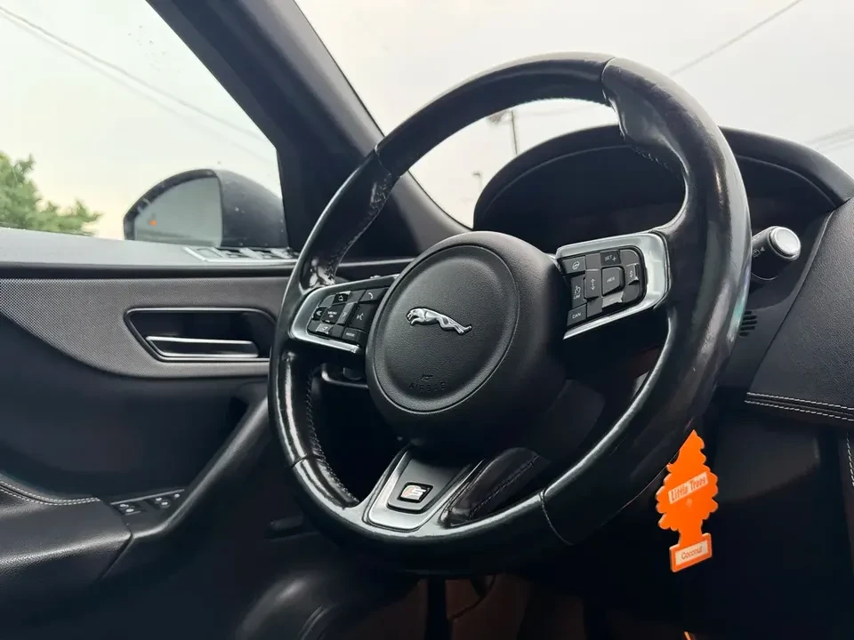 2017 Jaguar F-Pace - Image 12 of 20