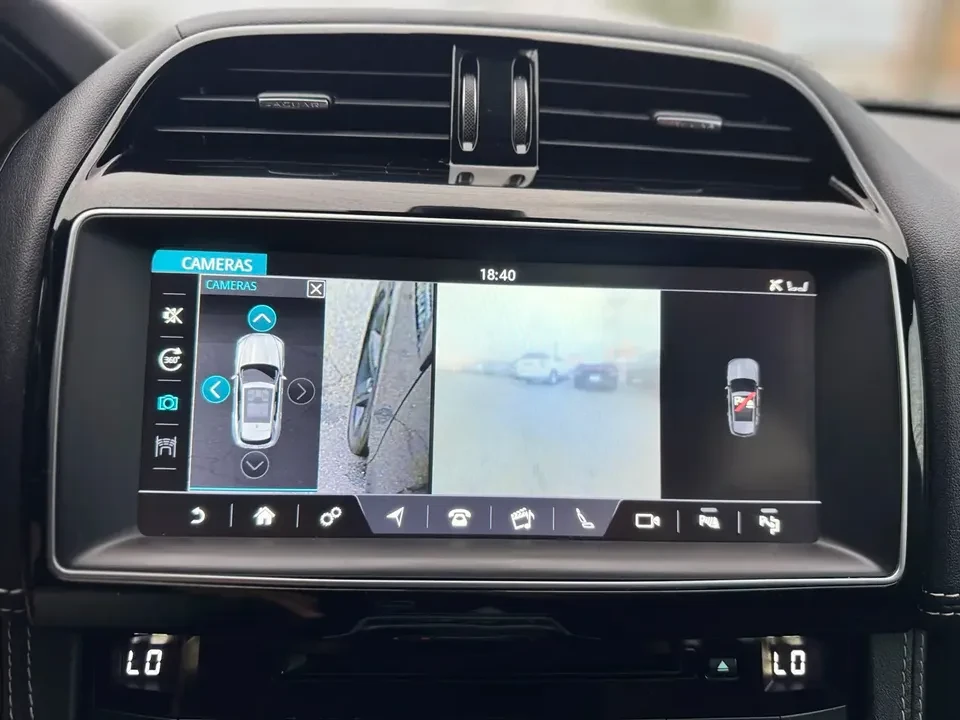 2017 Jaguar F-Pace - Image 15 of 20