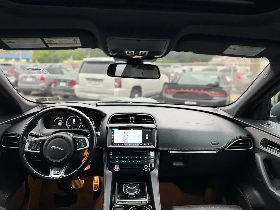 2017 Jaguar F-Pace - Image 20 of 20