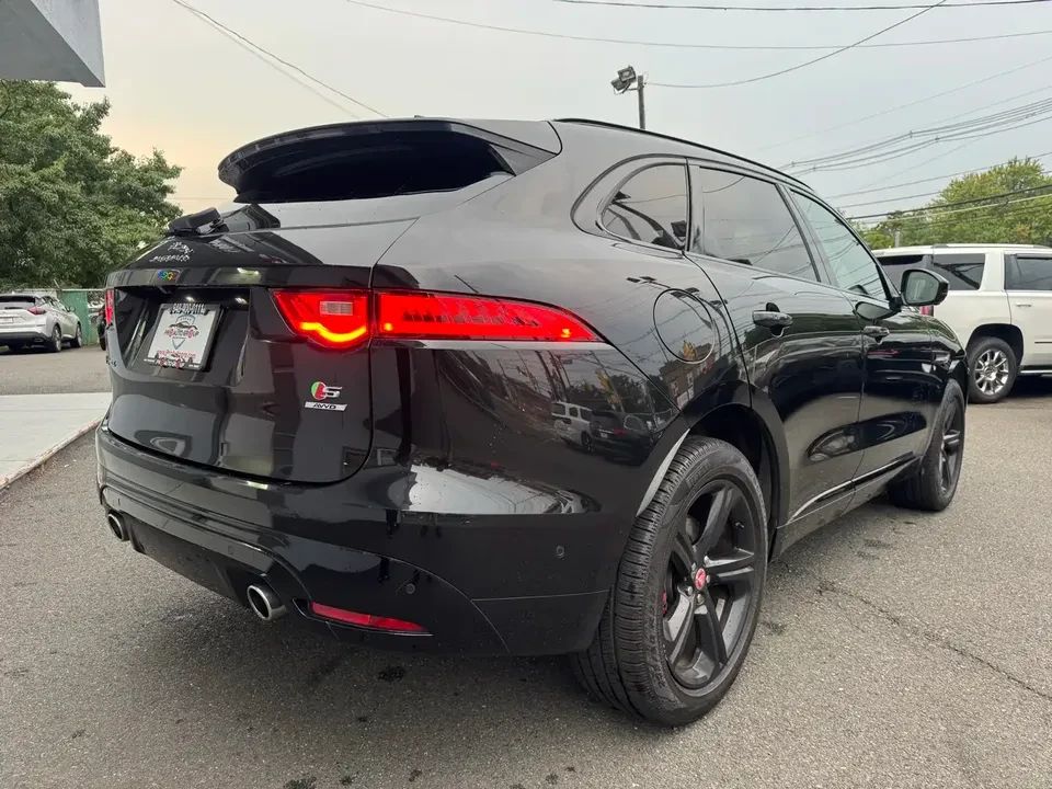 2017 Jaguar F-Pace - Image 7 of 20