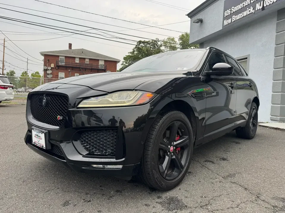 2017 Jaguar F-Pace - Image 3 of 20