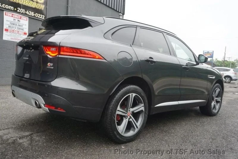 2017 Jaguar F-Pace - Image 7 of 12