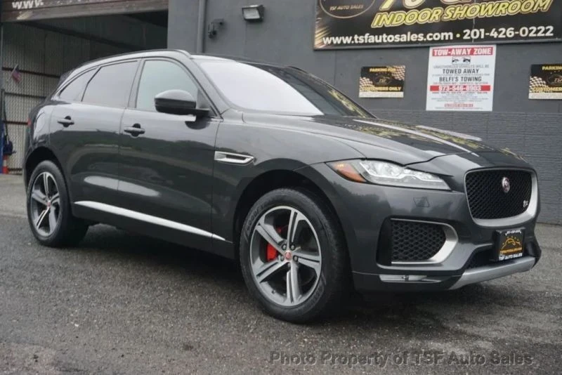 2017 Jaguar F-Pace - Image 9 of 12
