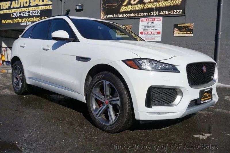 2017 Jaguar F-Pace - Image 9 of 12