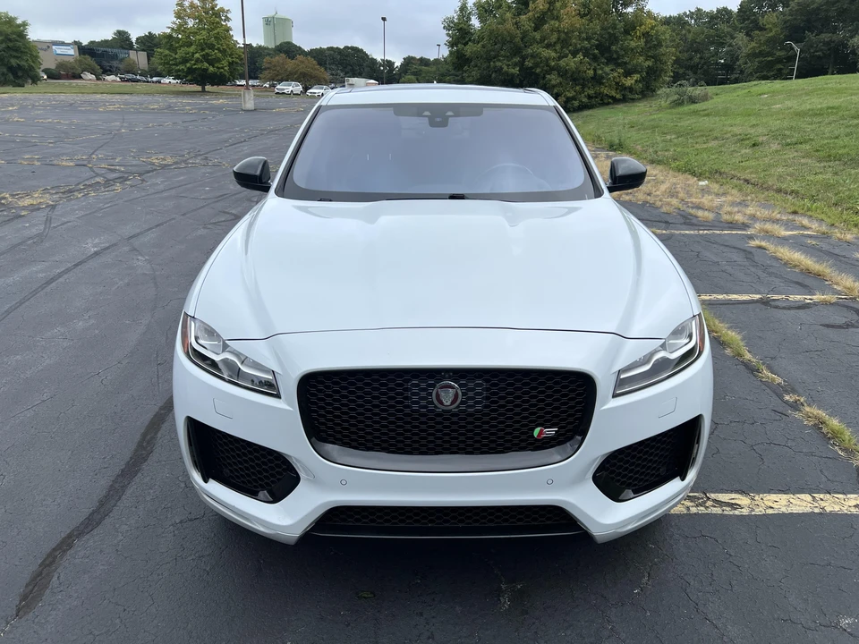 2017 Jaguar F-Pace - Image 6 of 31