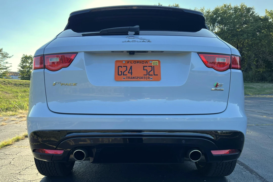 2017 Jaguar F-Pace - Image 5 of 31