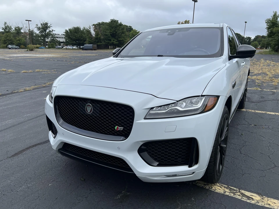 2017 Jaguar F-Pace - Image 7 of 31