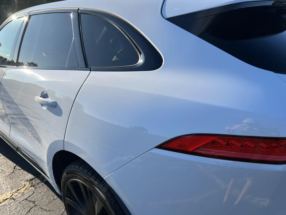 2017 Jaguar F-Pace - Image 30 of 31