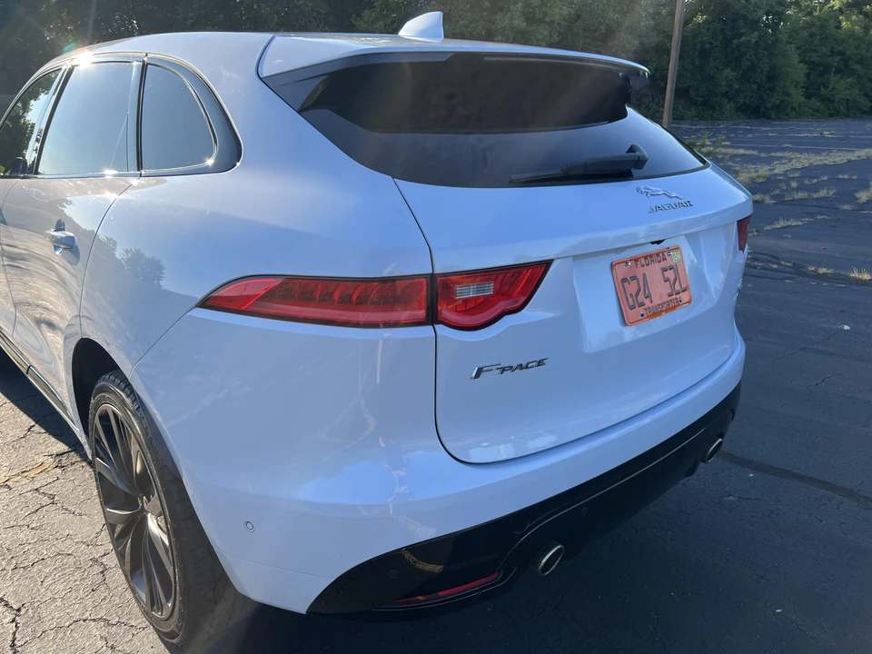 2017 Jaguar F-Pace - Image 31 of 31