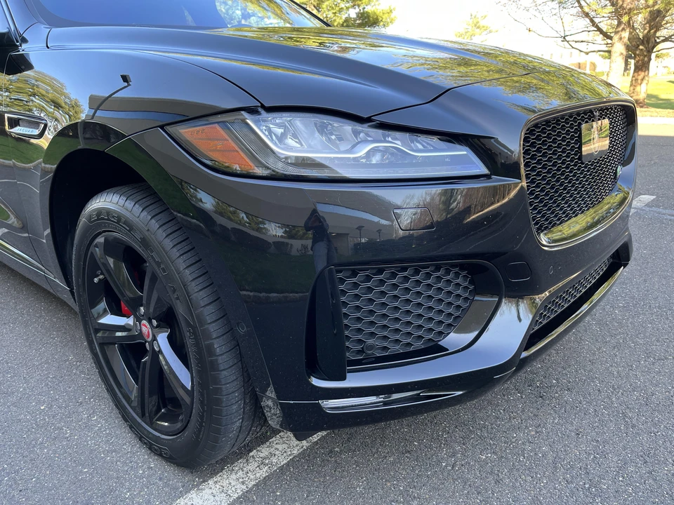 2017 Jaguar F-Pace - Image 16 of 31