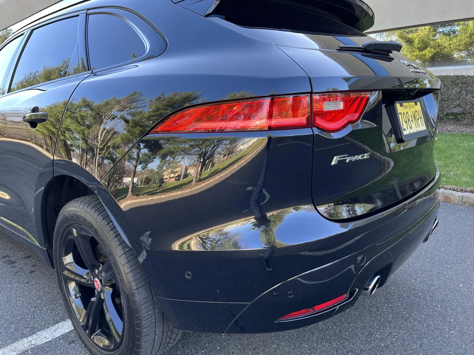 2017 Jaguar F-Pace - Image 28 of 31