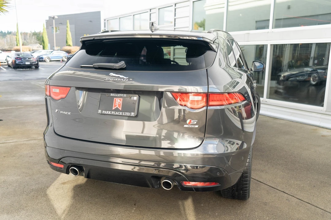 2017 Jaguar F-Pace - Image 5 of 21