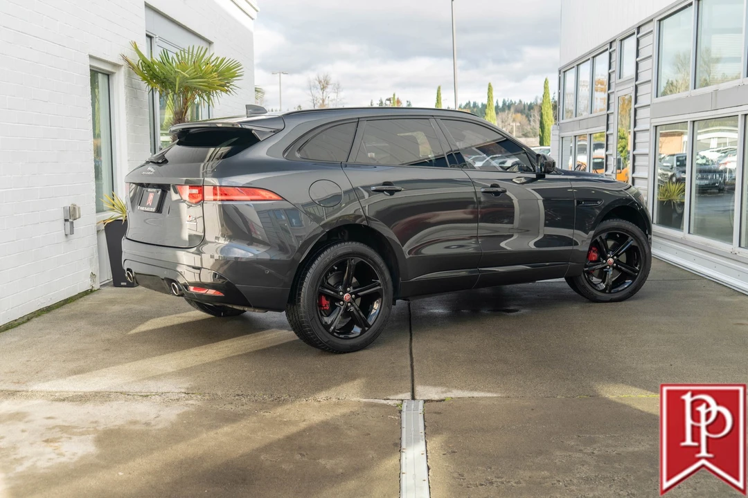 2017 Jaguar F-Pace - Image 6 of 21