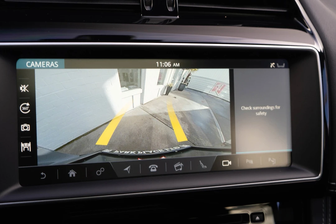 2017 Jaguar F-Pace - Image 19 of 21