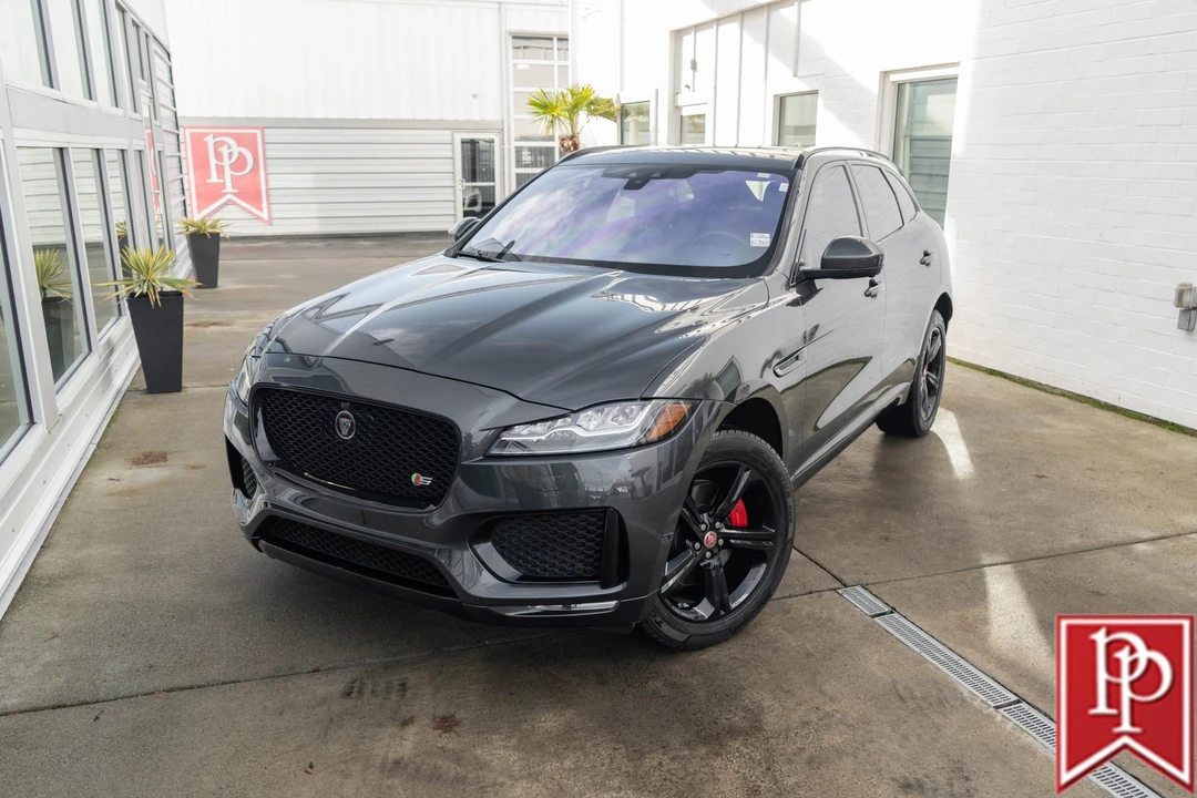 2017 Jaguar F-Pace - Image 2 of 21