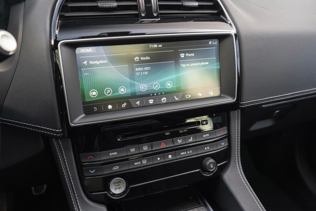 2017 Jaguar F-Pace - Image 17 of 21